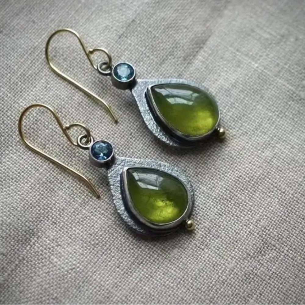 Boho-Chic Olive Green Cubic Zirconia Drop Earrings - Vintage Silvery-Plated - Picture 3 of 5